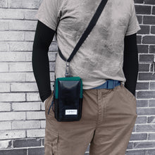 Load image into Gallery viewer, VADA PHONE POUCH / purple / dark purple