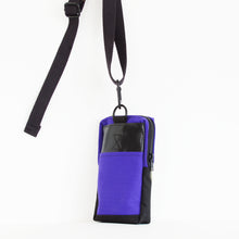 Load image into Gallery viewer, VADA PHONE POUCH / green / black / orange