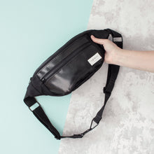 Load image into Gallery viewer, BERYL BUMBAG black / black