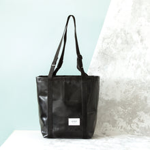 Load image into Gallery viewer, LARA TOTE BAG / black