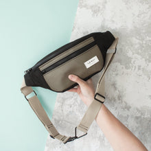 Load image into Gallery viewer, BERYL BUMBAG olive green / black