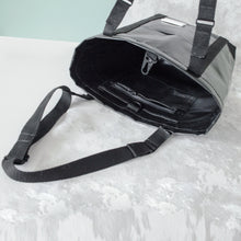 Load image into Gallery viewer, LARA TOTE BAG / black