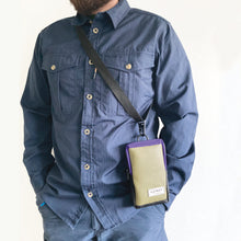 Load image into Gallery viewer, VADA PHONE POUCH / green / black / orange