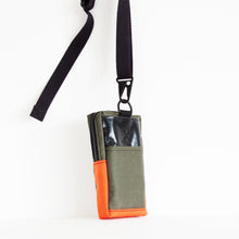 Load image into Gallery viewer, VADA PHONE POUCH / forest green / orange