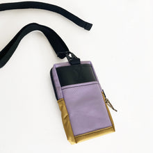 Load image into Gallery viewer, VADA PHONE POUCH / lilac / mustard