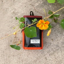 Load image into Gallery viewer, VADA PHONE POUCH / maroon / orange