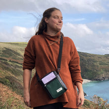 Load image into Gallery viewer, DARLA CROSS BODY BAG black / purple / dark purple