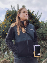 Load image into Gallery viewer, VADA PHONE POUCH / lilac / mustard