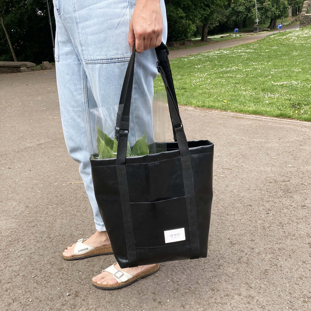 LARA TOTE BAG / black