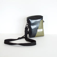 Load image into Gallery viewer, HUNTER CROSS BODY BAG / black / olive green
