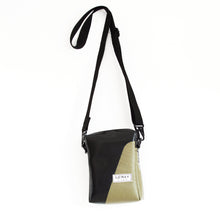 Load image into Gallery viewer, HUNTER CROSS BODY BAG / black / olive green
