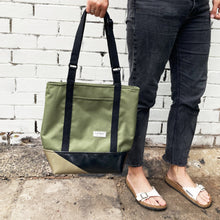 Load image into Gallery viewer, GRETA TOTE BAG / black / olive green
