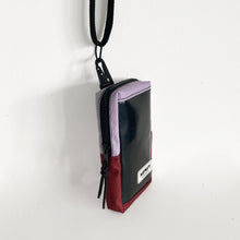 Load image into Gallery viewer, VADA PHONE POUCH / lilac / maroon
