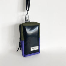 Load image into Gallery viewer, VADA PHONE POUCH / olive green / purple
