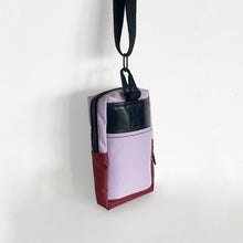 Load image into Gallery viewer, VADA PHONE POUCH / lilac / maroon
